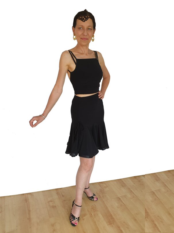 Latin skirt with flexi-length